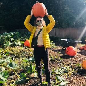 Meet your Posher, Lauren